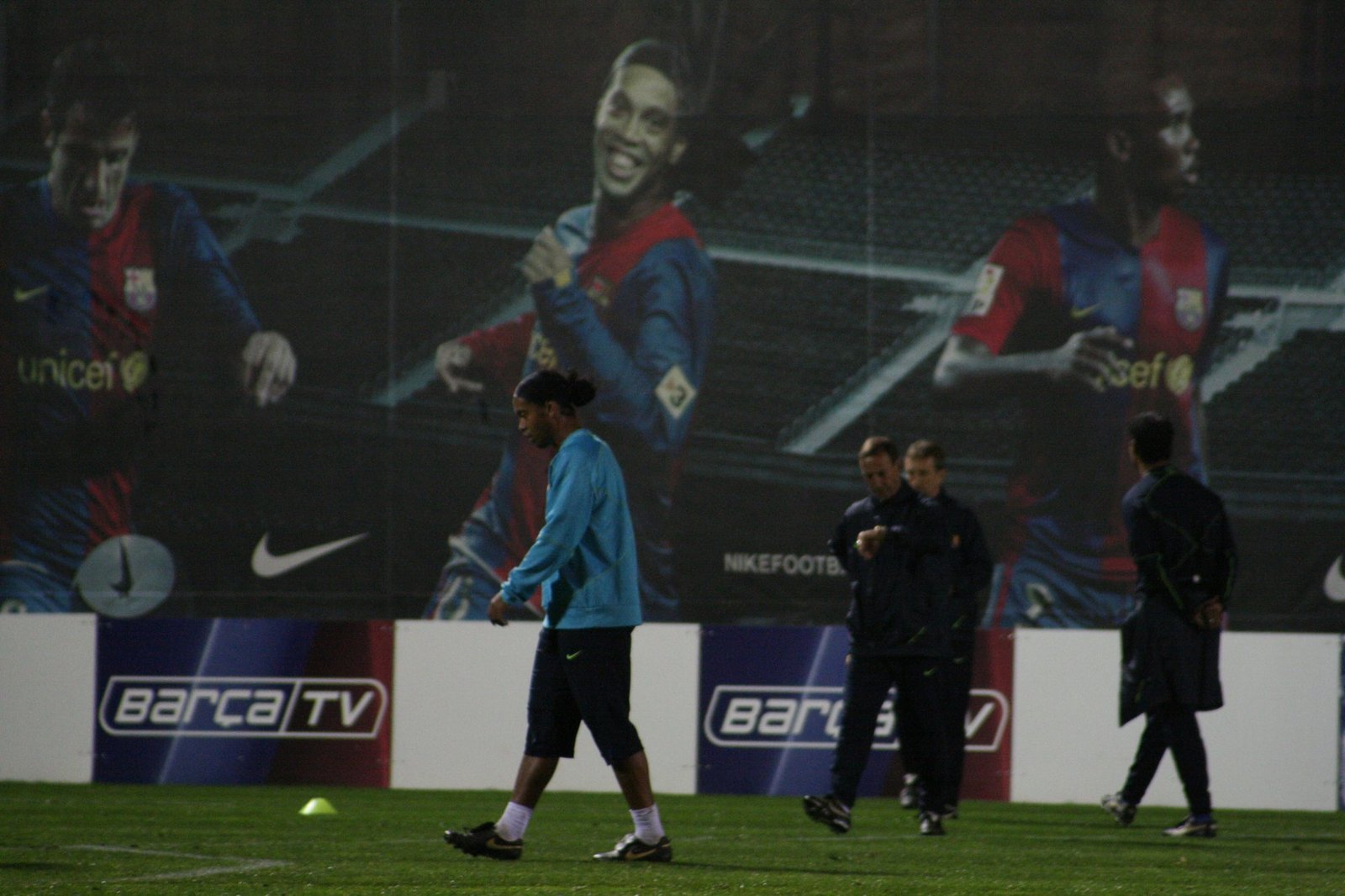 Gramado de estádio de futebol na Espanha