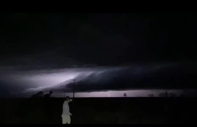 Caçadores de tornado transmitem ao vivo do sul do Brasil